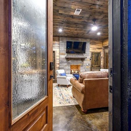 Brand New Luxury 2 Bedroom With Loft And Spa Sleeps 10 بروكن بو المظهر الخارجي الصورة